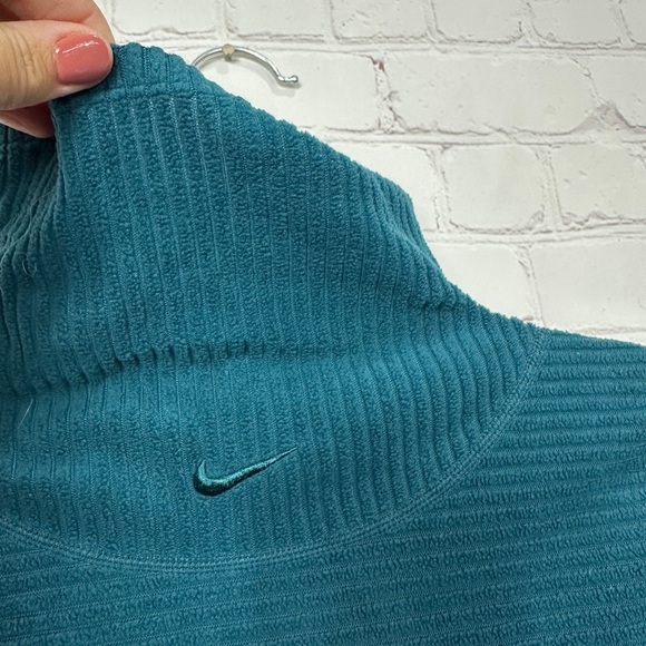 Nike Pro BV5558-347 Hyperwarm Velour High Neck Top dark Turquoise Sz S‎ GUC - Picture 3 of 5